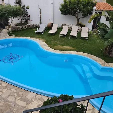 Guest house North Wind House Peniche